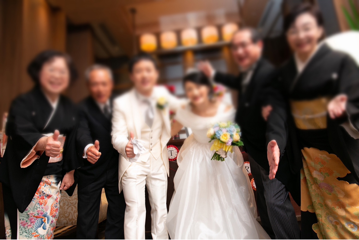 結婚式の家族の着物